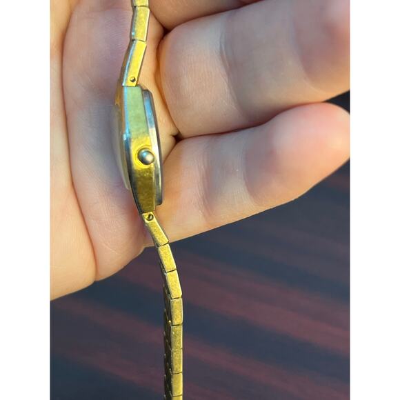 VTG Advance Quartz Women's Wristwatch Gold Tone Y120A Untested - Picture 10 of 10